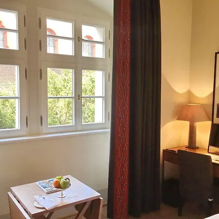 Augustine, A Luxury Collection Hotel, Отель 5*