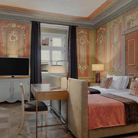 Augustine, A Luxury Collection Hotel, Отель