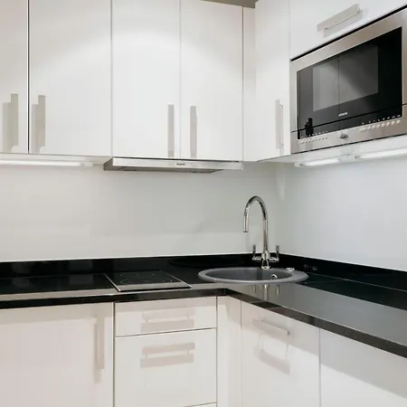Augustine, A Luxury Collection Hotel, מלון