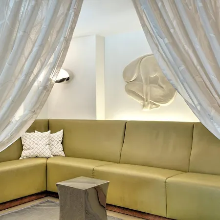 Augustine, A Luxury Collection Hotel, 5*