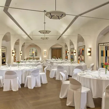 Augustine, A Luxury Collection Hotel, Отель