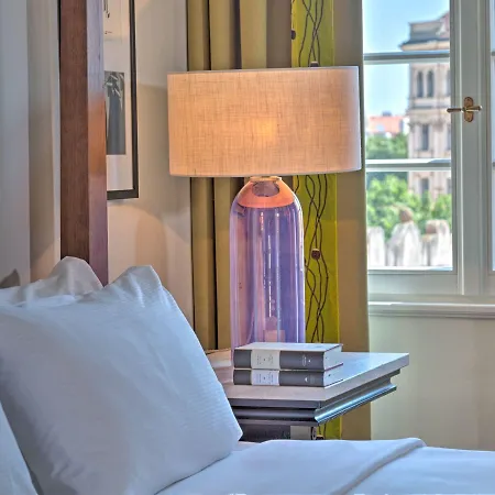 Augustine Hotel, 5*
