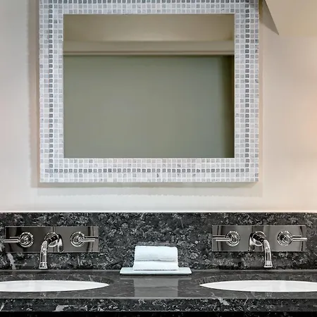 Augustine, A Luxury Collection Hotel, 5*