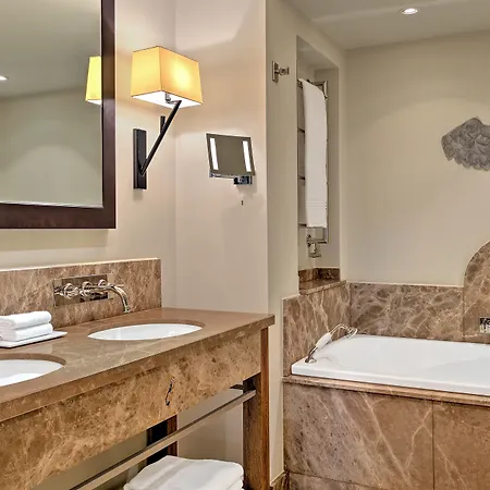 Augustine Hotel,