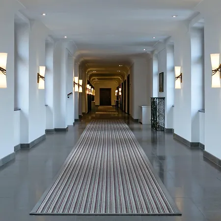Augustine Hotel, 5*