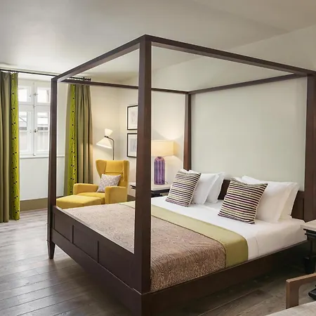 호텔 Augustine Hotel, 5*