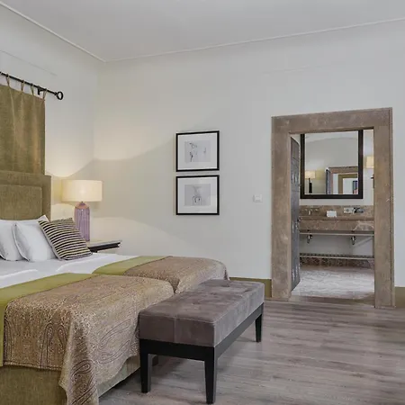 호텔 Augustine Hotel,