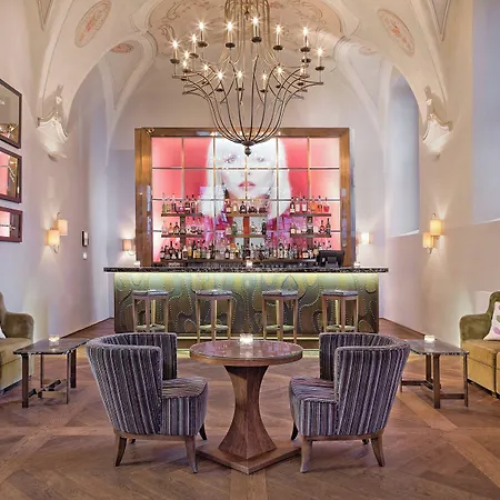 Augustine Hotel, 5*