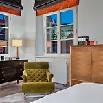 Augustine Hotel, 5*