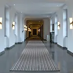 Augustine Hotel, 5*
